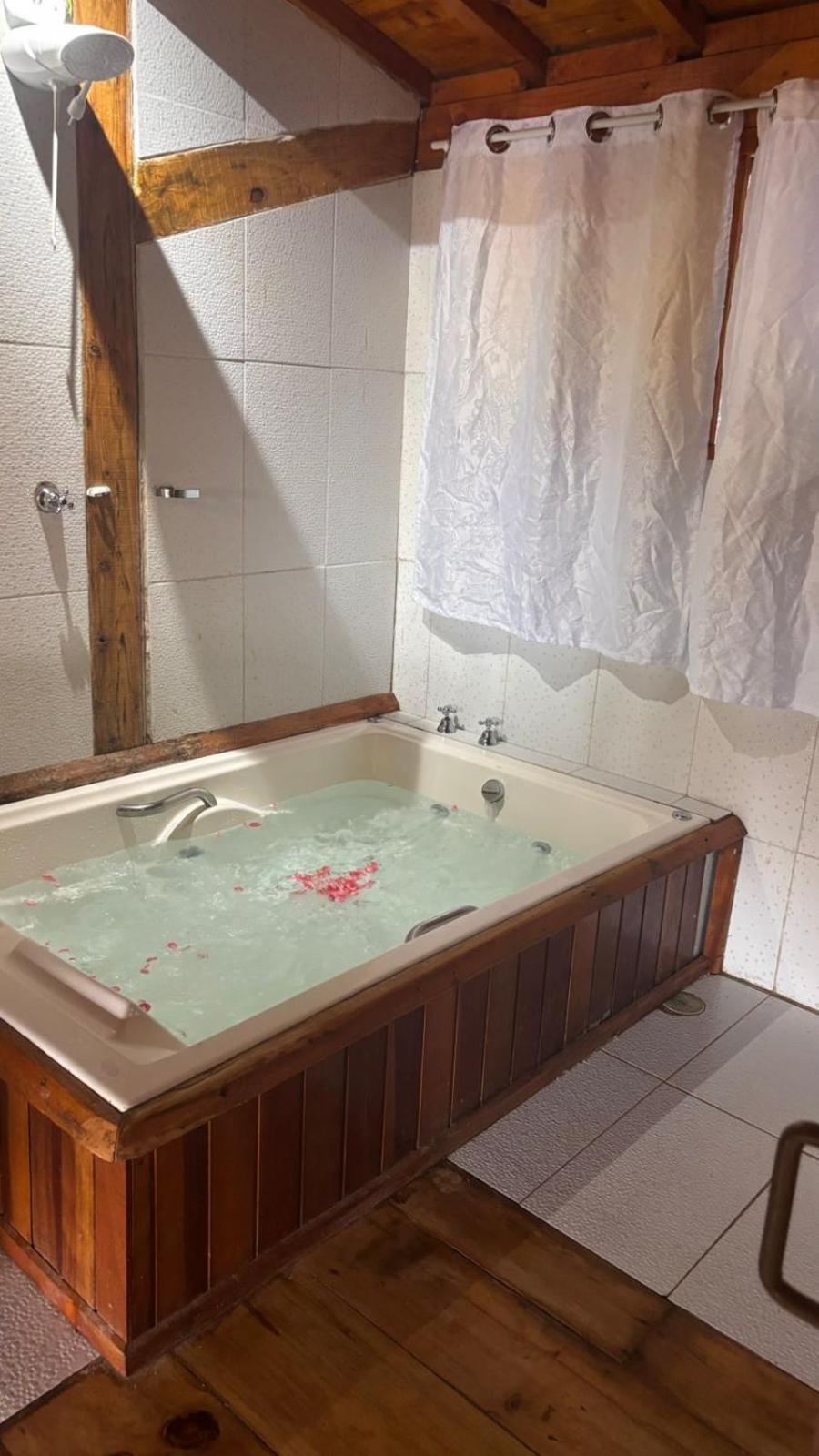 Suite Rustica Aconchego - Com Banheira De Hidromassagem Campos do Jordão Kültér fotó