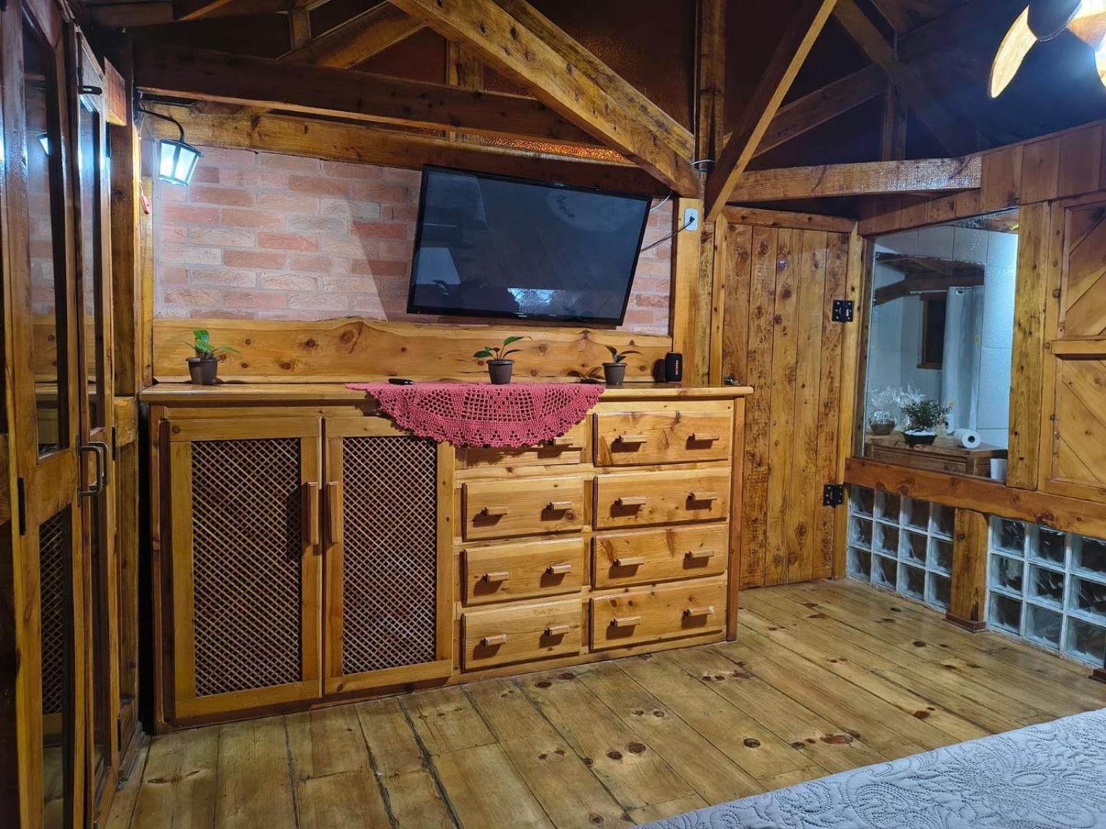 Suite Rustica Aconchego - Com Banheira De Hidromassagem Campos do Jordão Kültér fotó
